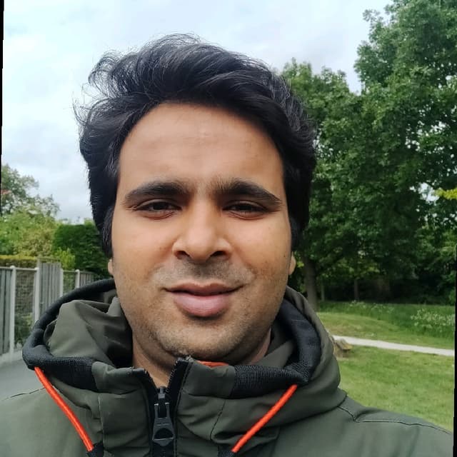 Mohit D.