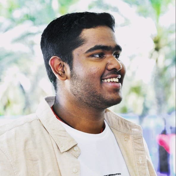 Sri Mukesh Akula
