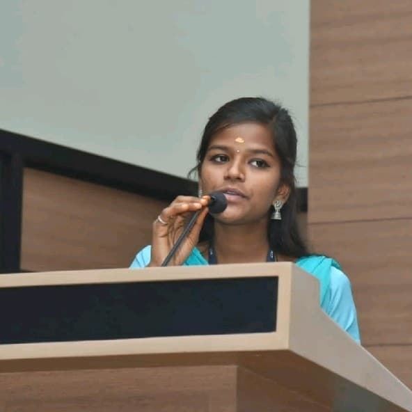 Nalinipriya D