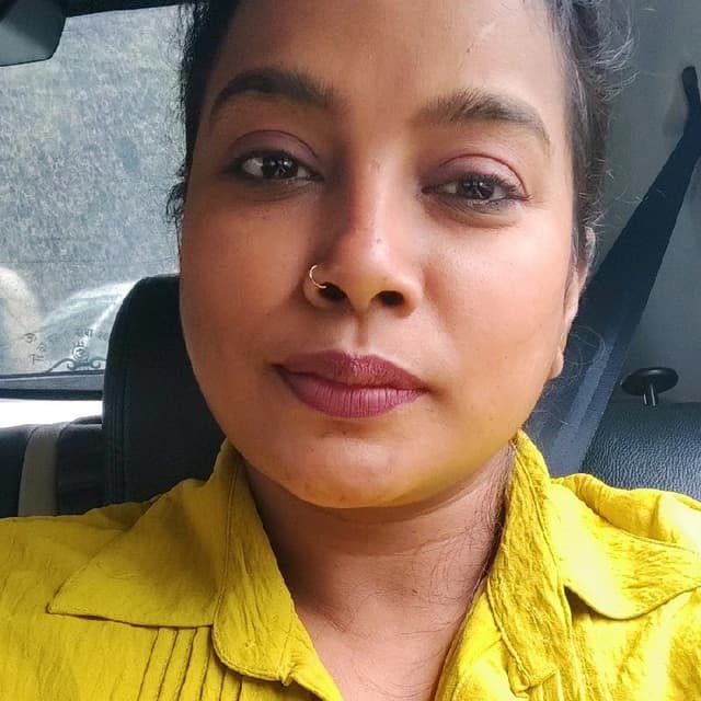 Nargis  Khan