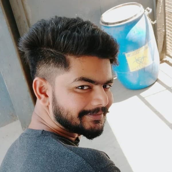 Naveena V