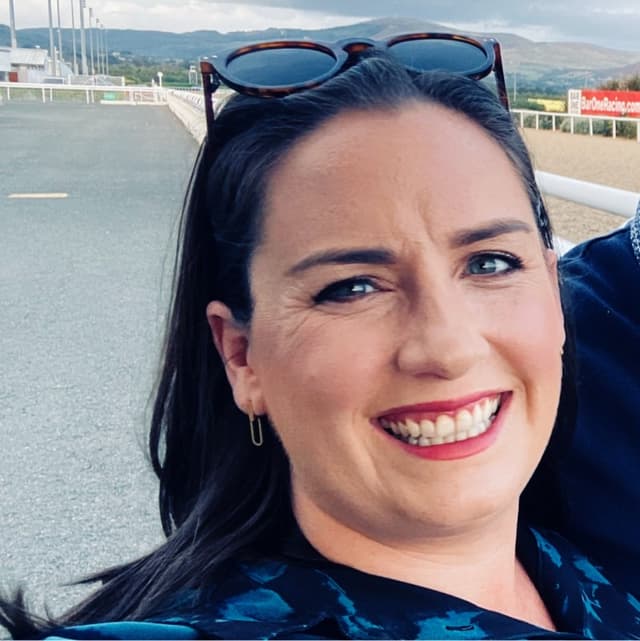 Nicola Rooney (Nicola Burns)