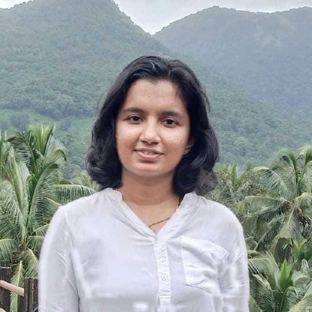 Nidhi Bhat