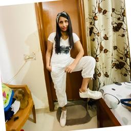nidhi tomar