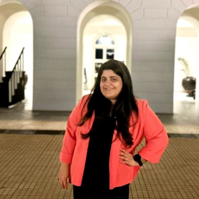 Nidhi  Raina