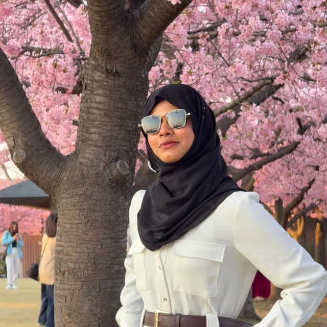 Niha S.