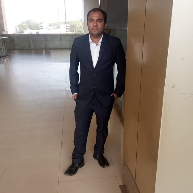 Nishith J Maniar
