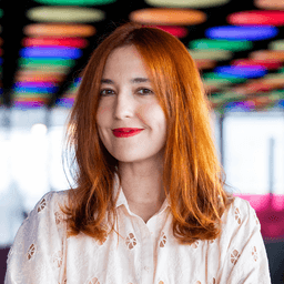 Julia Palatovska 🔜 Worldbuilder Summit