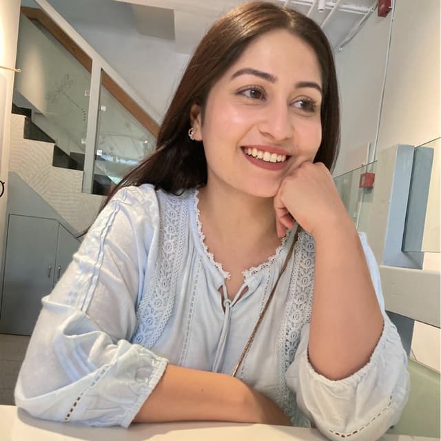 Prachi (Paige)