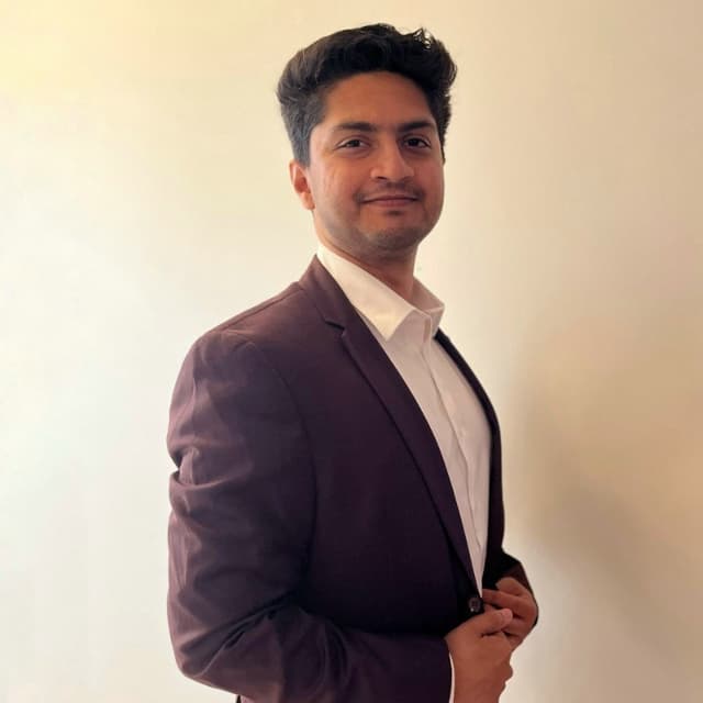 Pranav  Deshpande