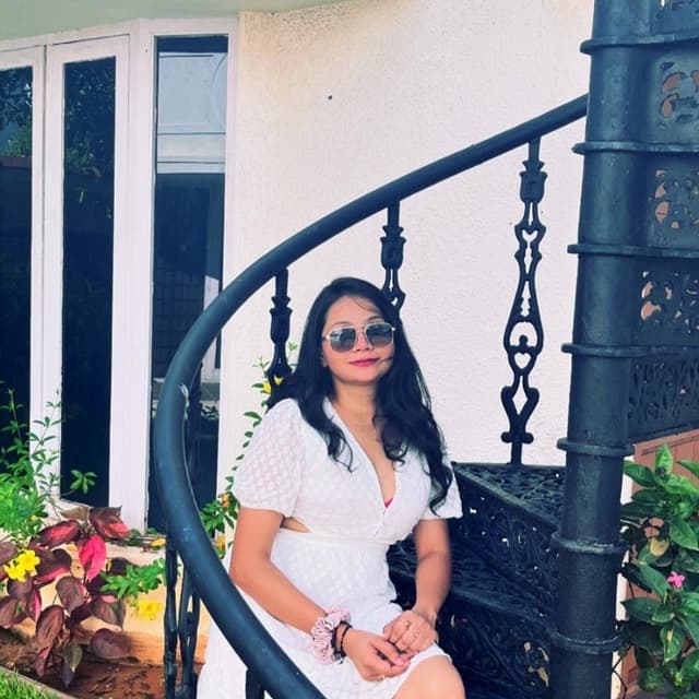 Rashmi S.