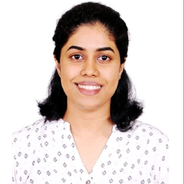 Reona Fernandes 