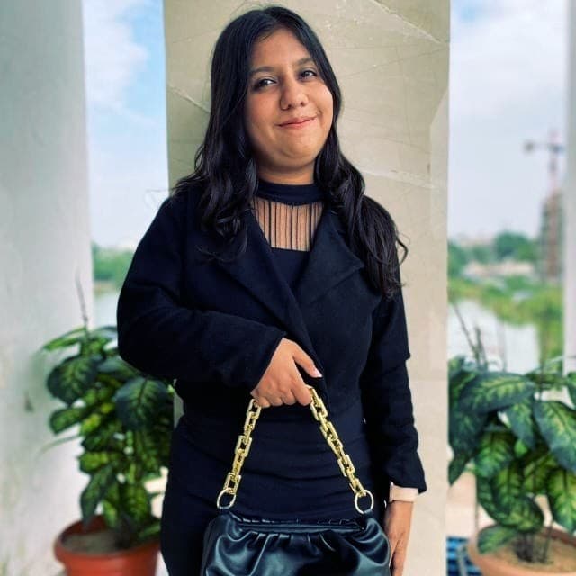 SAKSHI  LALWANI