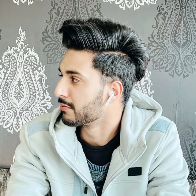 Salim M.