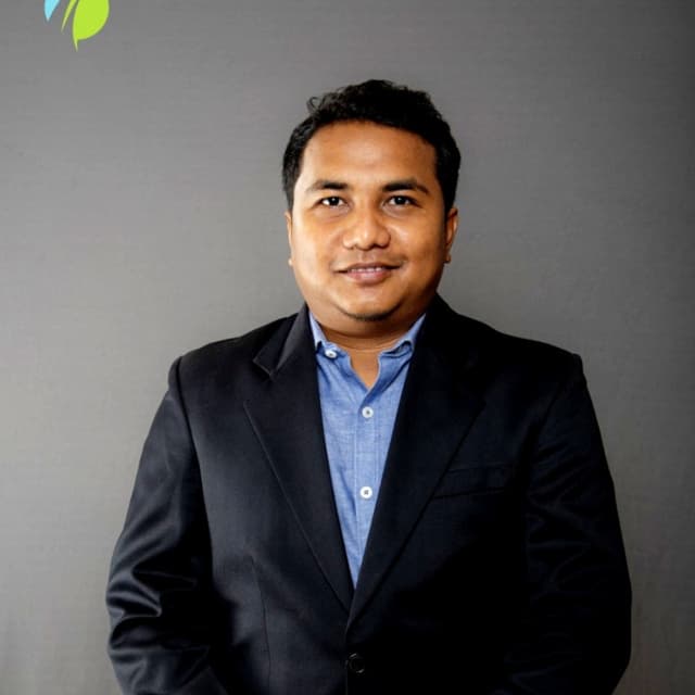 SALIM M. MAZUMDAR