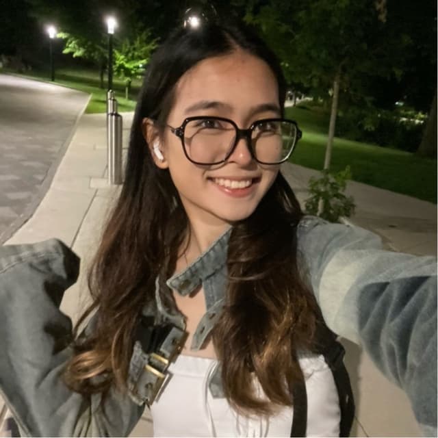Sarina  Li