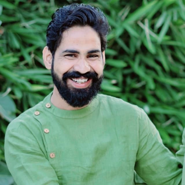 Satyaa Sainii