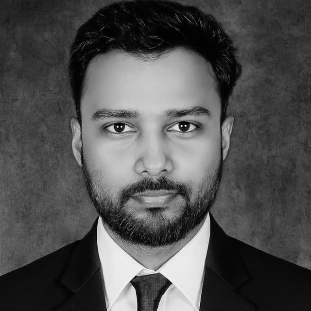 Hashim Khan