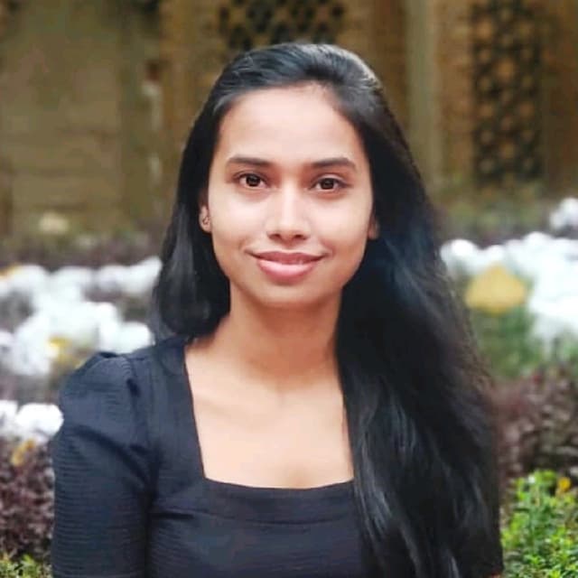 Shalini Singh