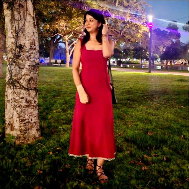 Shefali Jha