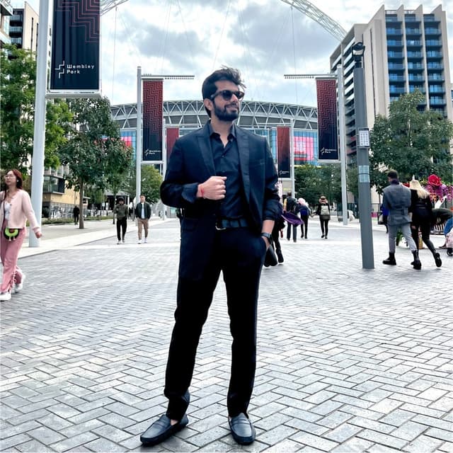 Shivek Sacklecha