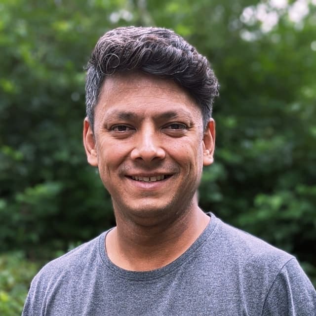 Shomiron DAS GUPTA