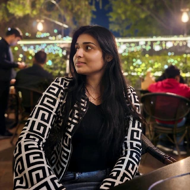 shrishti chauhan
