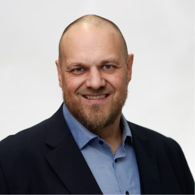Simon G.