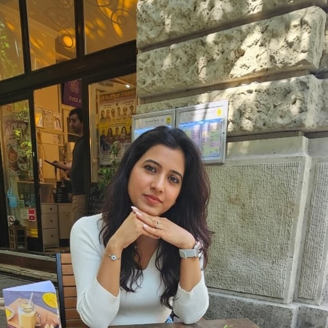 Sunniya M.