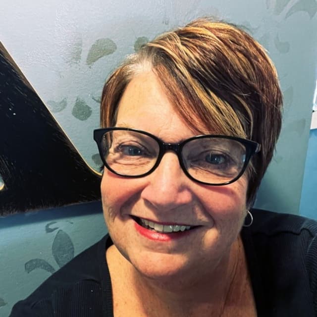 Stephanie Barnett