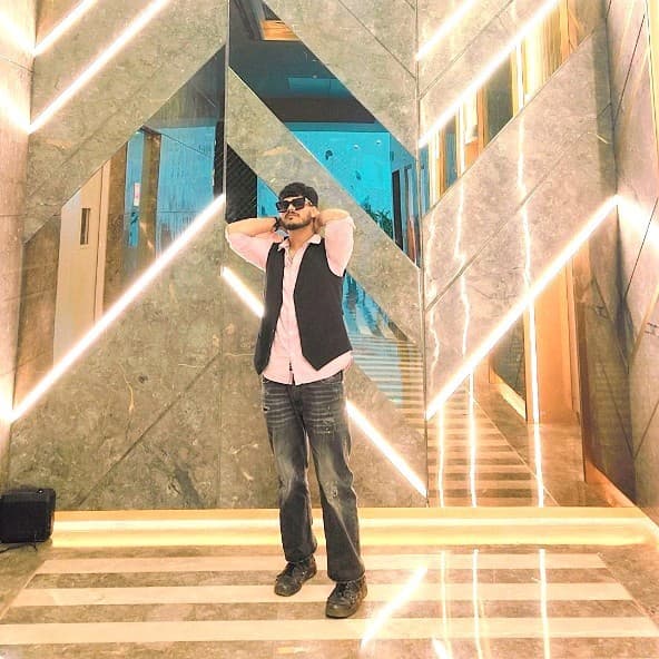 Sumit L.