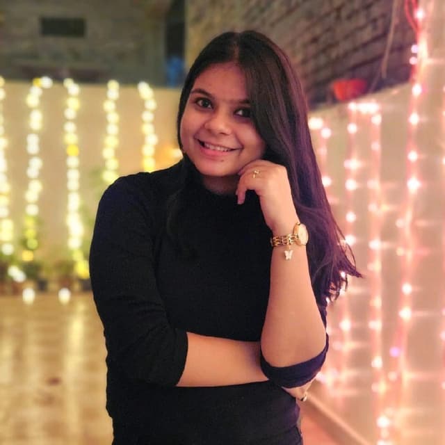 Sunidhi  Sinha