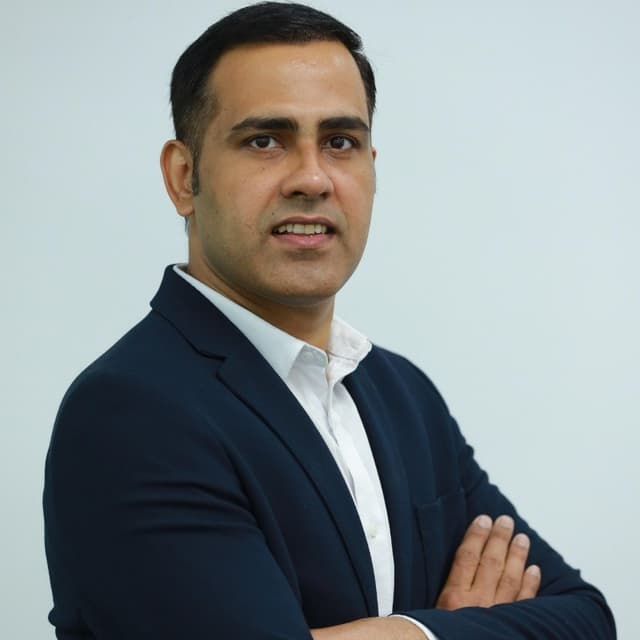 Tasleem Arif