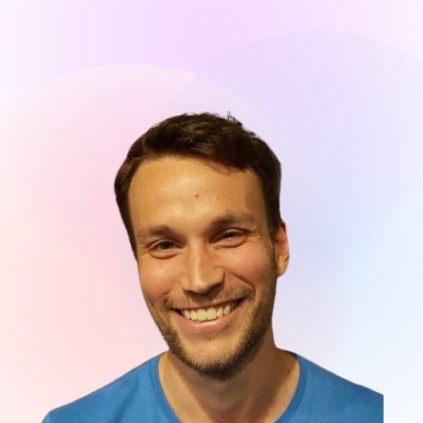 Tom Firth