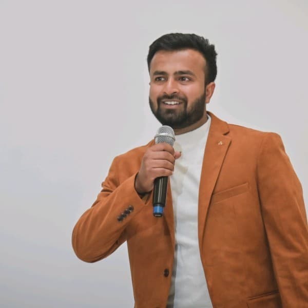 Manik Bansal