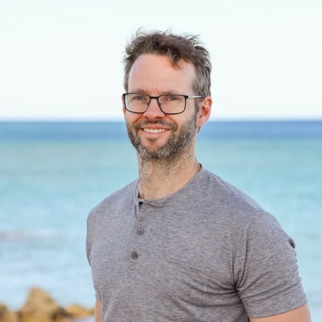Travis McPeak