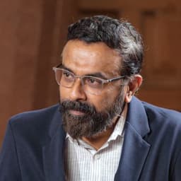 V Keshavdev