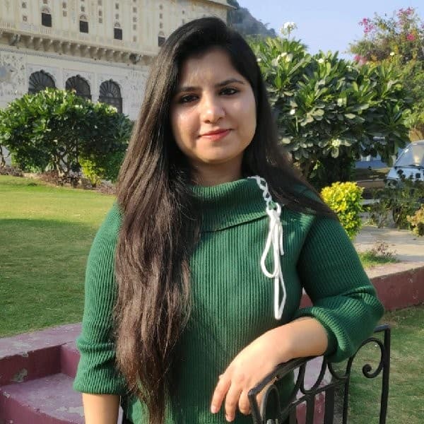 Vaishali dabral