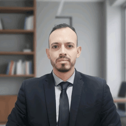 Victor Pazmino