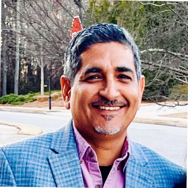 Vijay Dhamija