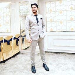 Waiez khan
