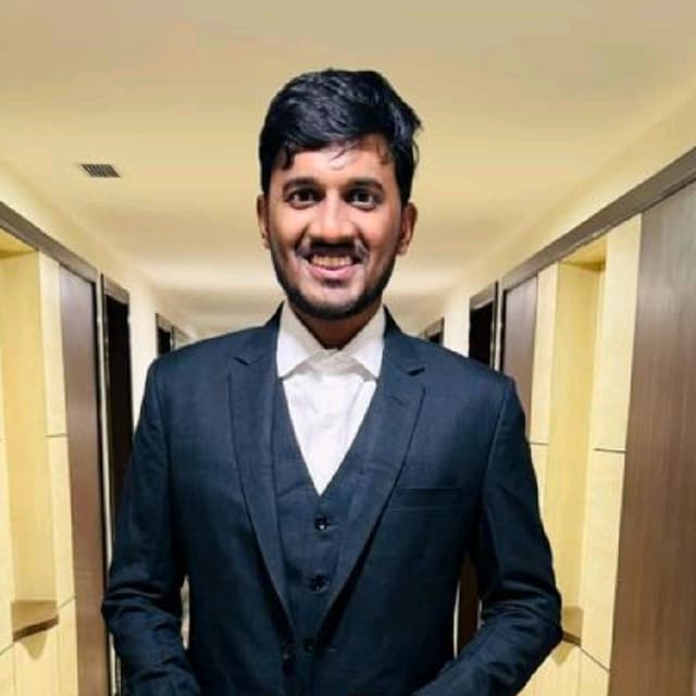 Yash  Khivasara 