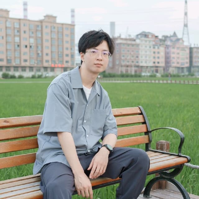 Yifan Lu