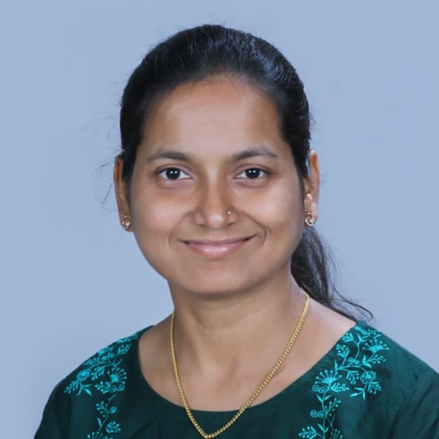 Yogeswari S
